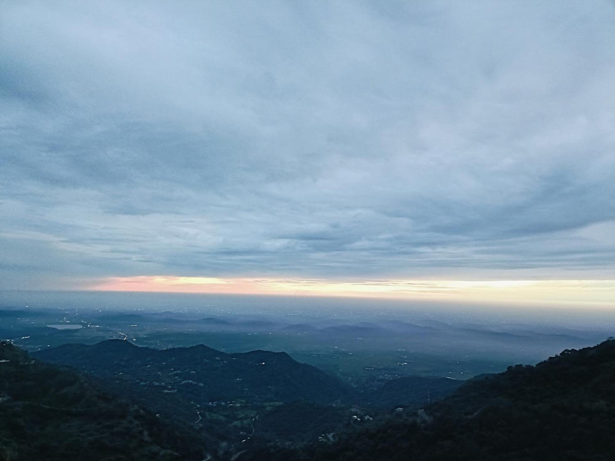 Vansathli I Near Mall Road Kasauli I Open Garden & Rooftop I By Humble Stay Villa Exterior foto