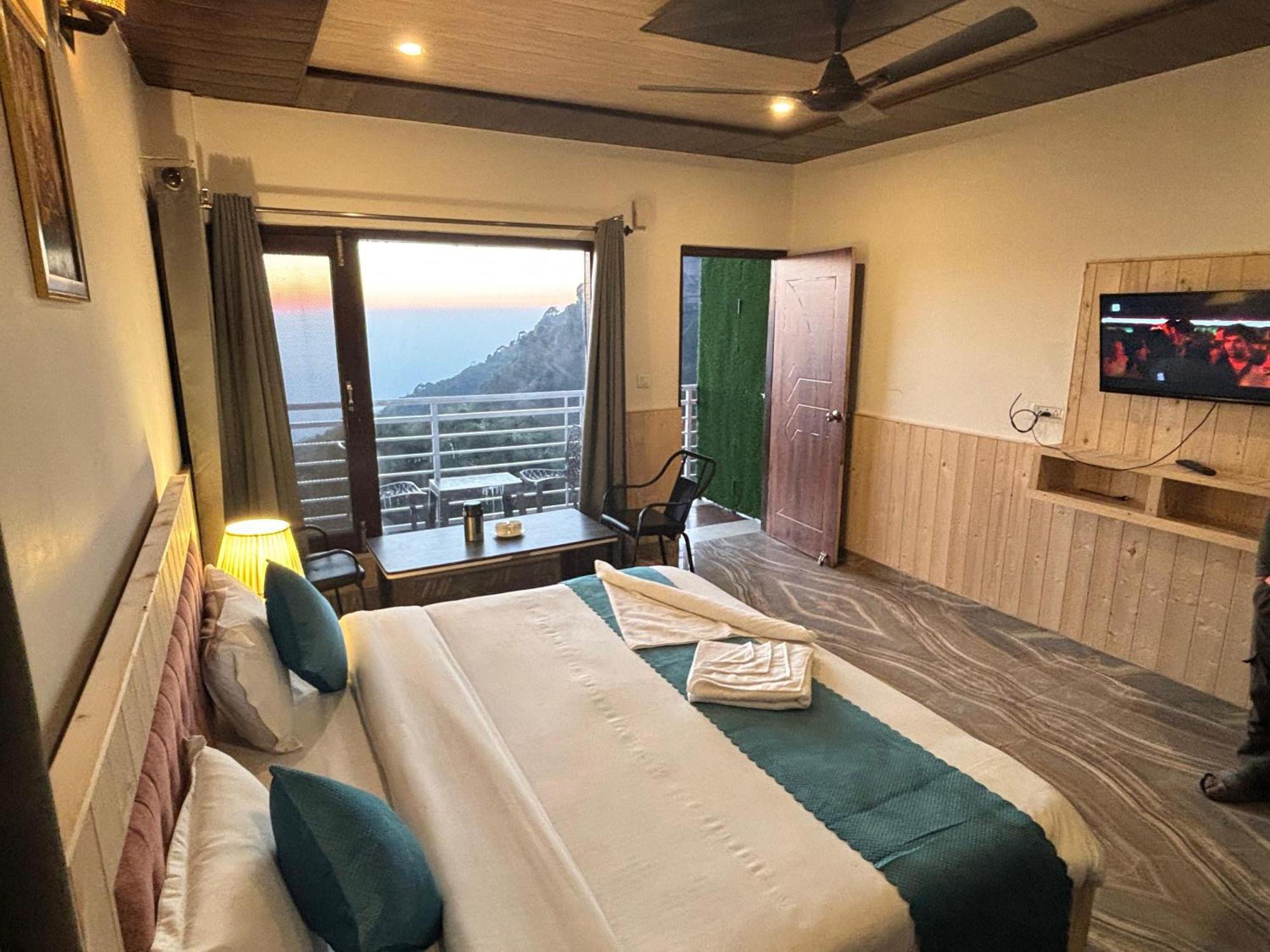 Vansathli I Near Mall Road Kasauli I Open Garden & Rooftop I By Humble Stay Villa Exterior foto